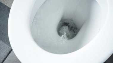 yavaş beyaz tuvalet kağıdı yıkama 