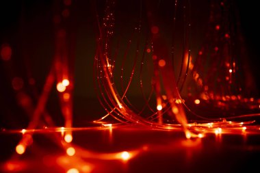 arka plan olarak karanlıkta şık hafif çizgiler