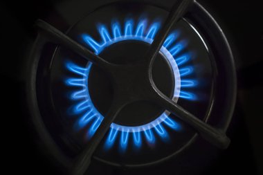 üstten görünüm mavi gaz soba alev