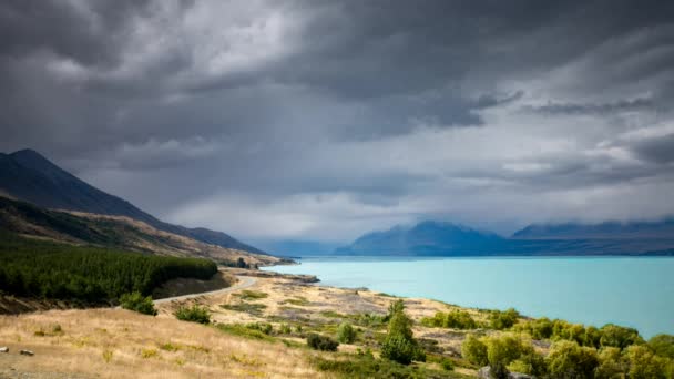 Upływ Czasu Chmur Góry Jezioro Tekapo Południowej Nowej Zelandii Zapętlić — Wideo stockowe
