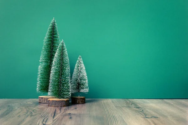 Karácsonyi Dekoráció Zöld Fenyők Ábra Zöld Háttér — Stock Fotó