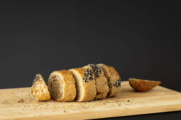 Een Afbeelding Van Een Gesneden Duitse Broodje — Stockfoto