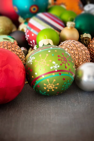 Boules Verre Décoration Noël Sur Fond Bois — Photo