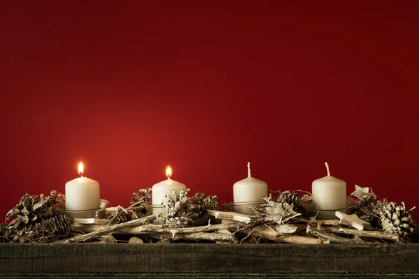 Tiempo Adviento Dos Velas Encendidas Con Fondo Rojo Para Contenido — Foto de Stock