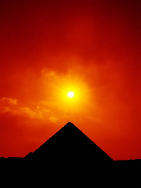 Pyramiderna Giza Silhuetter Sunset Bakgrund Kairo Egypten — Stockfoto