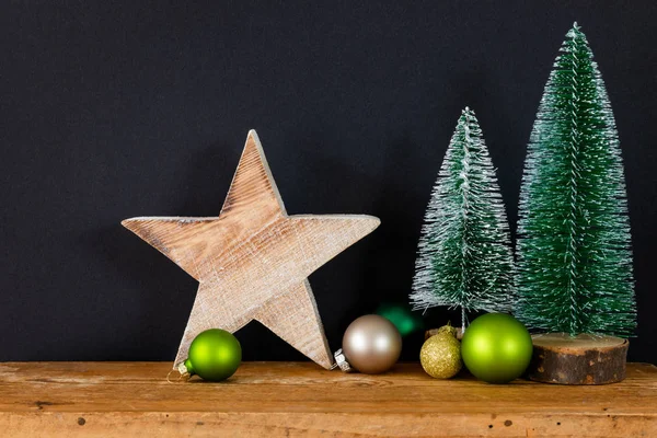Une Décoration Noël Fond Noir Avec Boules Verre Arbre Étoile — Photo