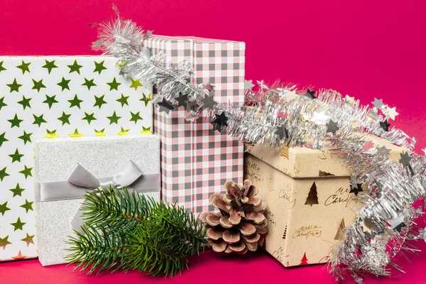 Een Doos Van Gift Van Het Decoratie Kerst Met Roze — Stockfoto