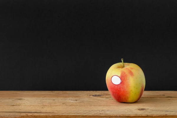 Wooden Table Apple Black Background — Stock Photo, Image