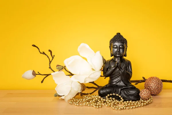 Buddha Statue Sign Peace Wisdom Yellow Background — Stock Photo, Image