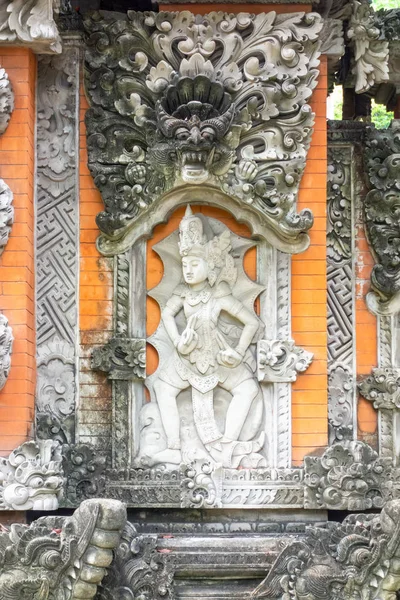 Vista Estátua Hindu Bali Indonésia Fotos De Bancos De Imagens