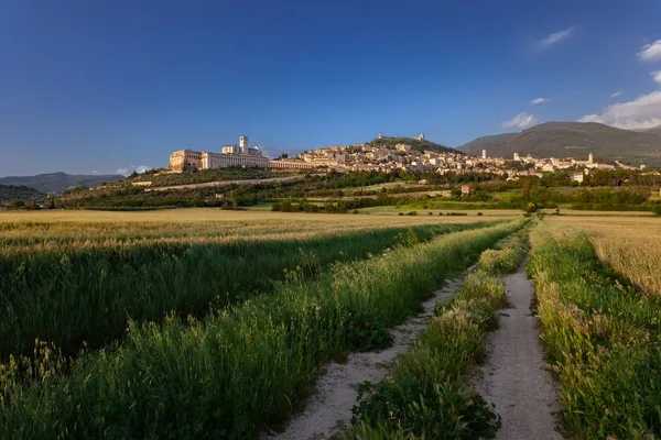 Pohled Assisi Večerní Světlo Itálie — Stock fotografie