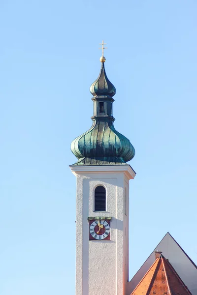 ドイツのタッツィング・バイエルン教会の塔 — ストック写真