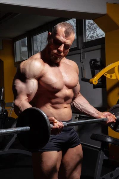 Stilig Skäggiga Bodybuilding Man Utbildning — Stockfoto