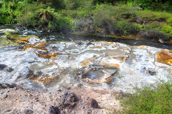 Actividades volcánicas en waimangu —  Fotos de Stock