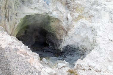 Yeni Zelanda Rotorua jeotermal aktivite görünümü