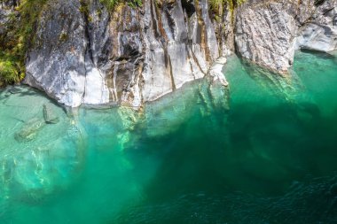 Landsborough Valley'deki Haast Nehri görünümü, Yeni Zelanda