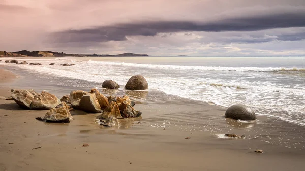 Uitzicht Keien Het Strand Van Moeraki Nieuw Zeeland — Stockfoto