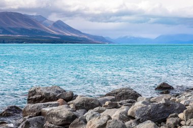 Yeni Zelanda 'da turkuaz göl Tekapo görünümü
