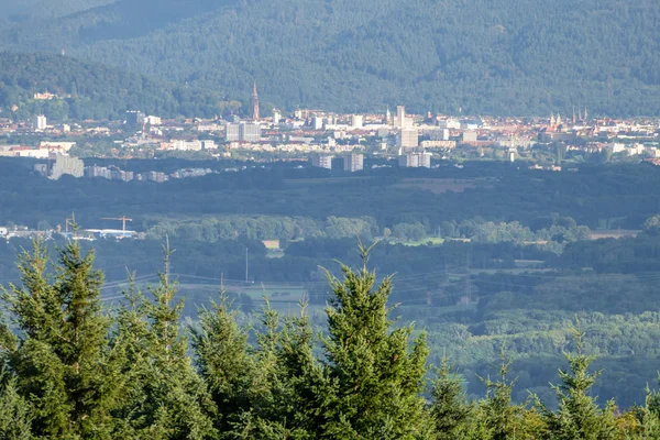 Freiburg şehrinin mimarisinin görünümü, Almanya 