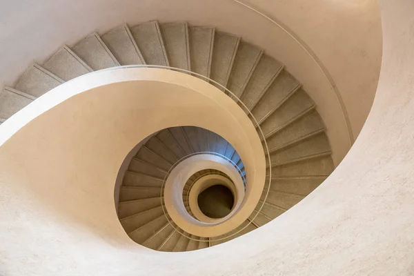 Escalier en pierre moderne typique — Photo
