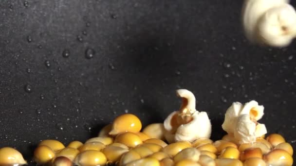Close Popcorn Preparing Oil — Stock Video