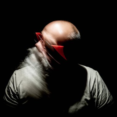 sakallı adam hareket bulanıklığı portre