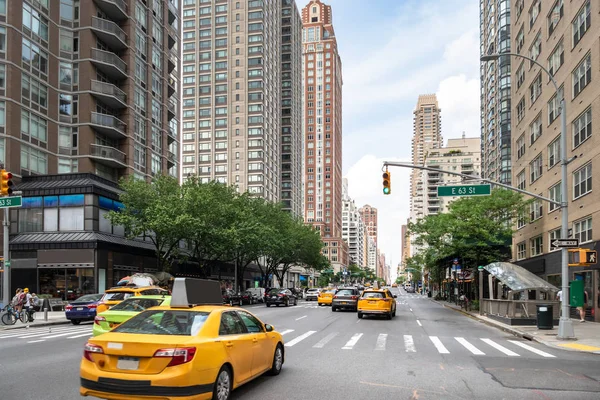 Edificios y tráfico de Nueva York —  Fotos de Stock