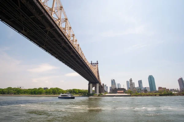 Queensboro Köprüsü ve Queens New York Amerika Birleşik Devletleri — Stok fotoğraf