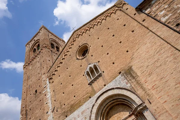 Παλιά εκκλησία σε Μάρκε Ιταλία — Φωτογραφία Αρχείου