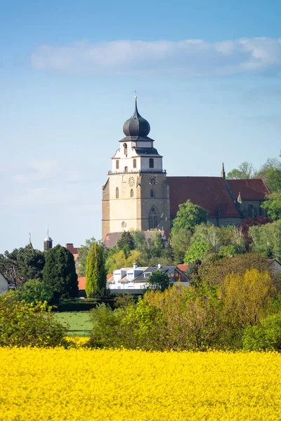 Kostel v Herrenbergu jižním Německu — Stock fotografie