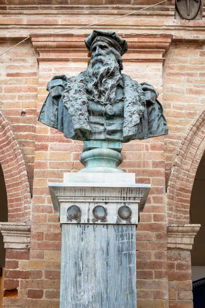 Estátua em San Severino Marche Itália — Fotografia de Stock