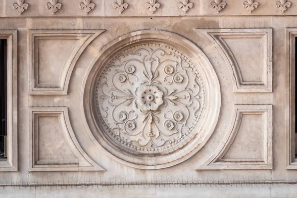 Dekoration ornament an der kathedrale milano italien — Stockfoto