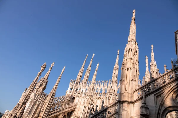 Katedral Milan İtalya heykeli — Stok fotoğraf