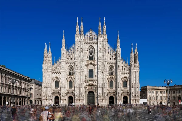 Красивий собор у Мілані Італія — стокове фото