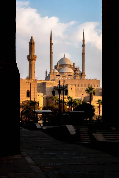 La Mezquita de Muhammad Ali en El Cairo Egipto al atardecer — Foto de Stock