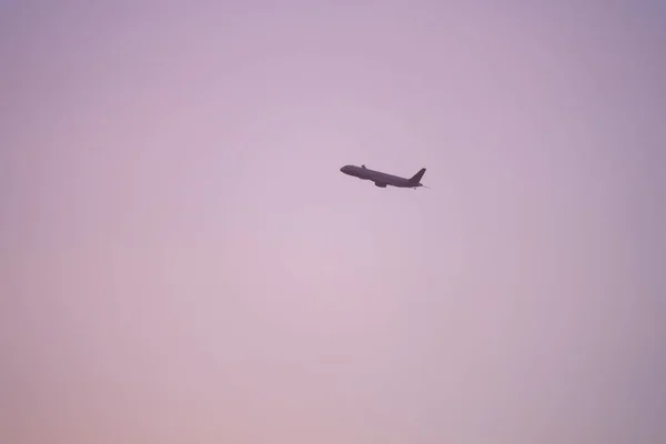 Düzlem günbatımı pus — Stok fotoğraf