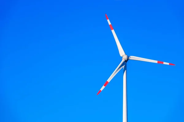 Dettaglio energia eolica cielo blu — Foto Stock