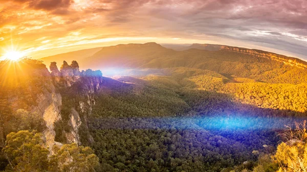 Trzy siostry Blue Mountains Australia o wschodzie słońca — Zdjęcie stockowe