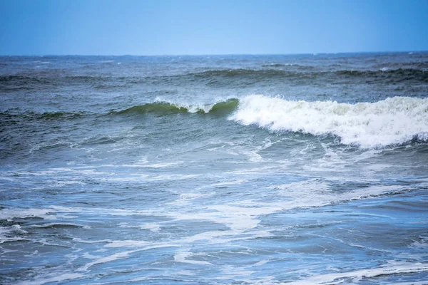 Stormachtige oceaan landschap achtergrond — Stockfoto