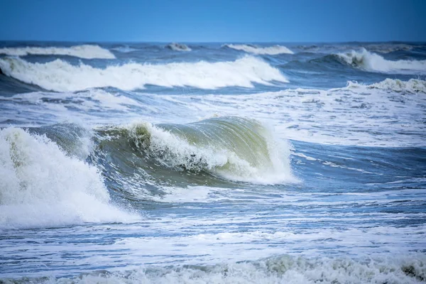 Stormachtige oceaan landschap achtergrond — Stockfoto