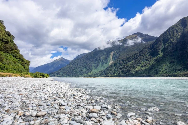 Güney Yeni Zelanda nehir manzara manzara — Stok fotoğraf