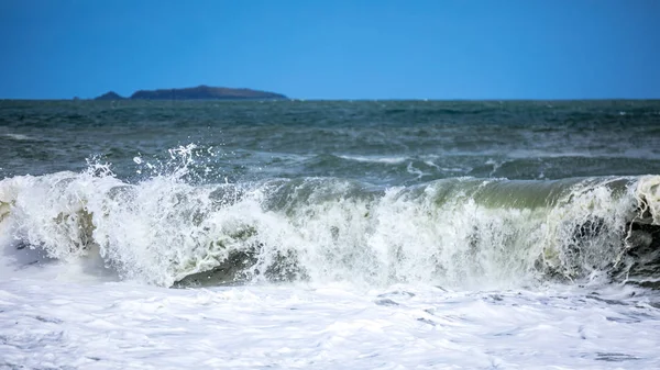 Stormachtige oceaan landschap achtergrond — Stockfoto