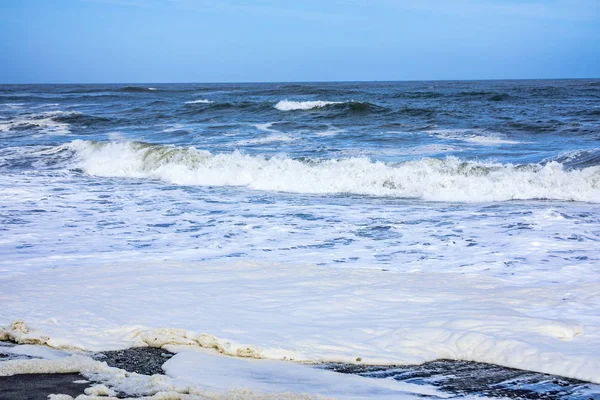 Stormachtige oceaan landschap achtergrond — Stockfoto