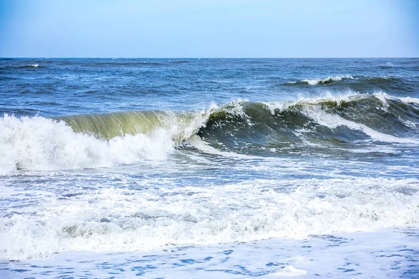 Stormachtige oceaan landschap achtergrond — Stockfoto