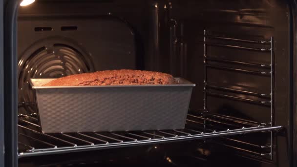 Pieczenia Chleba Piekarniku Wykończenie — Wideo stockowe