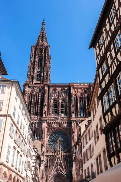 Onze-Lieve-Vrouwekathedraal in Straatsburg — Stockfoto