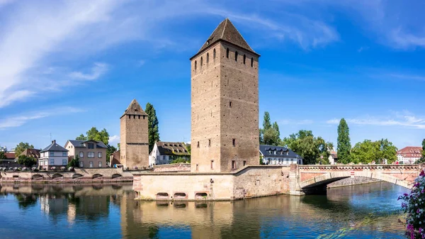 Estrasburgo paisaje torres de agua — Foto de Stock