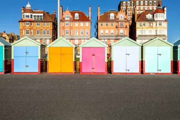 Színes Brighton tengerparti kunyhók — Stock Fotó