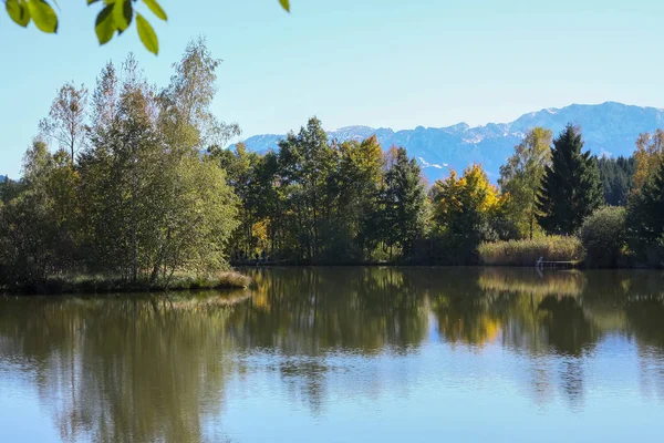 Herfst meer van Beieren Duitsland — Stockfoto