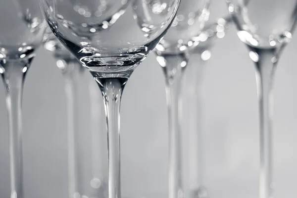 Dettaglio bicchiere da vino bianco e nero — Foto Stock